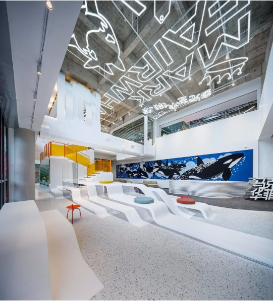 辦公室規劃成這樣 你還想在家辦公嗎？--馬克華菲上海總部辦公室